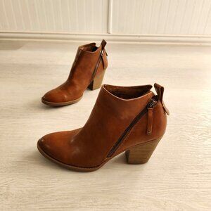 DV by Dolce Vita Jameson Double Zip ankle booties Brown 9.5
